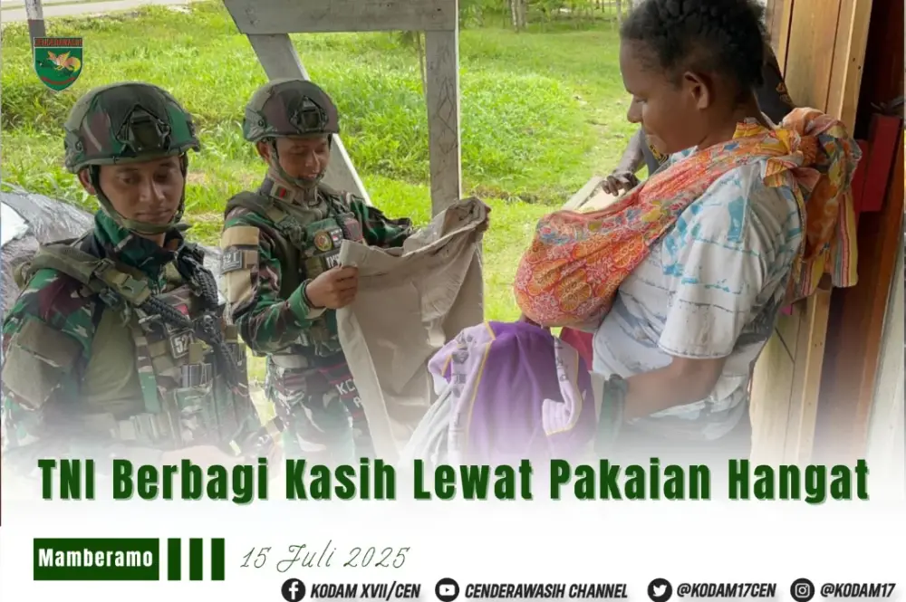 TNI Berbagi Kasih Lewat Pakaian Hangat
